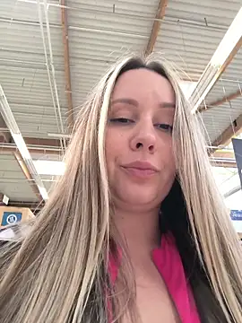 Mona_Plus's cam snapshot