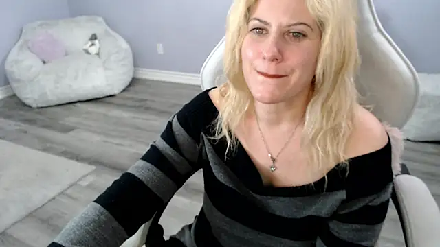 BellaStar84's cam snapshot