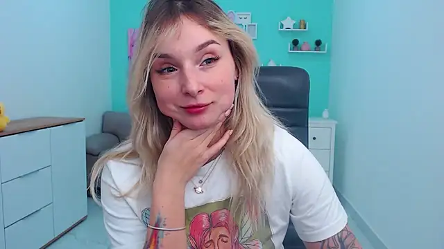 LilFleurish's cam snapshot