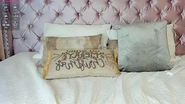 Lola_saenz_ live sex cam