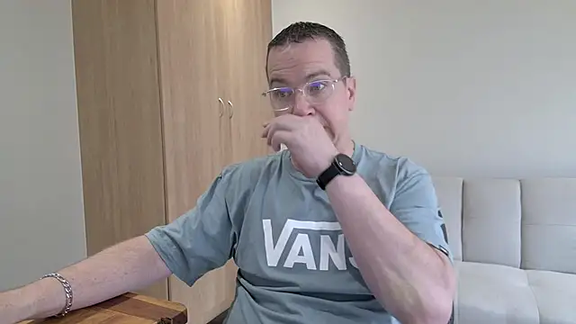 BrettJ81 live sex cam