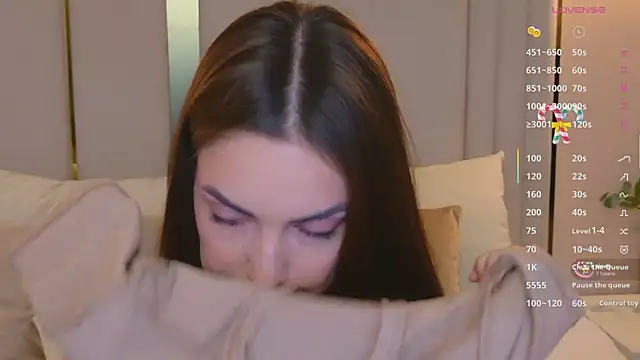 BellaHalles live sex cam