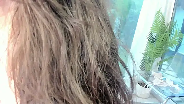 Naila18 live sex cam