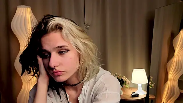 LizNostrand's cam snapshot