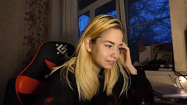 Witching_Moon's cam snapshot