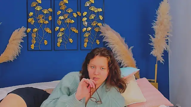 TRINITI_MOON's cam snapshot