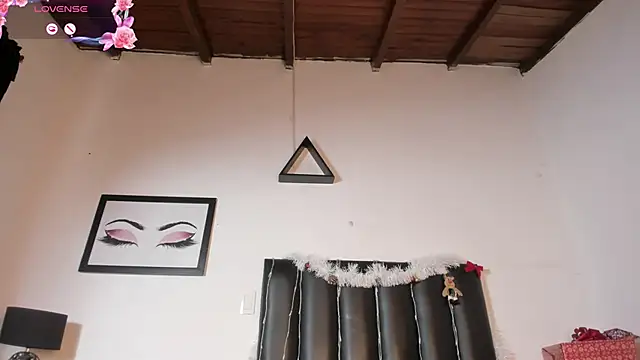 Khenta_Michells's cam snapshot