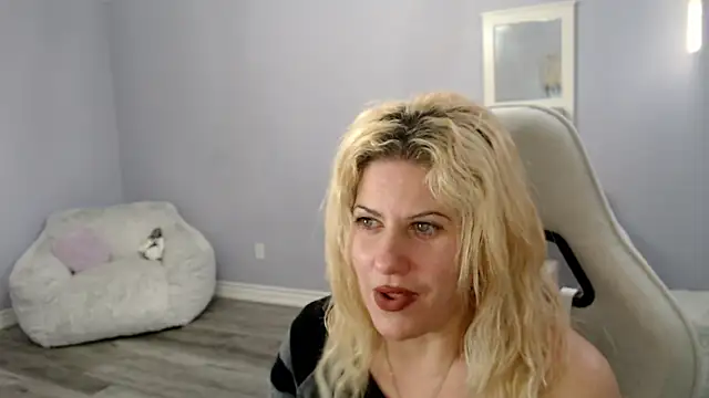 BellaStar84's cam snapshot