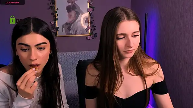 nekky_mouse live sex cam