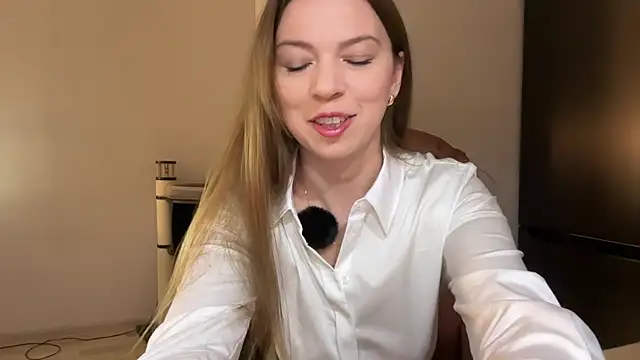 Victoria1Love's cam snapshot