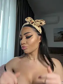 MyaSplash's cam snapshot