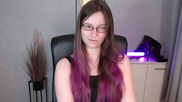 emmaxDelight's cam snapshot