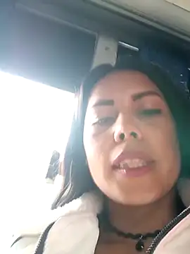 _andrea30 live sex cam