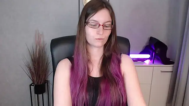 emmaxDelight's cam snapshot