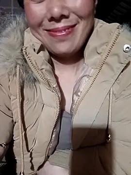 Chloe-ee's cam snapshot