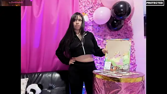 Pinky_purr's cam snapshot