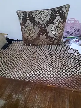 Madam-bezoul-'s cam snapshot