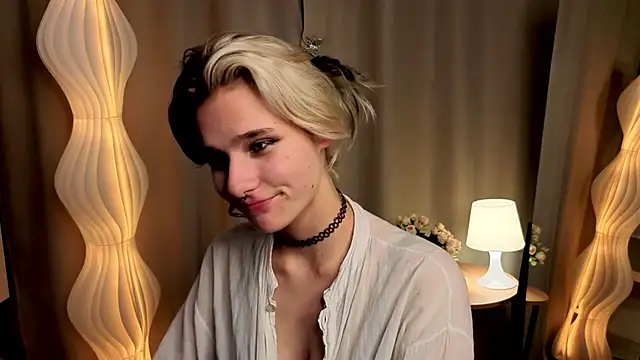 LizNostrand's cam snapshot