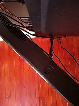 weedmanhot28's cam snapshot