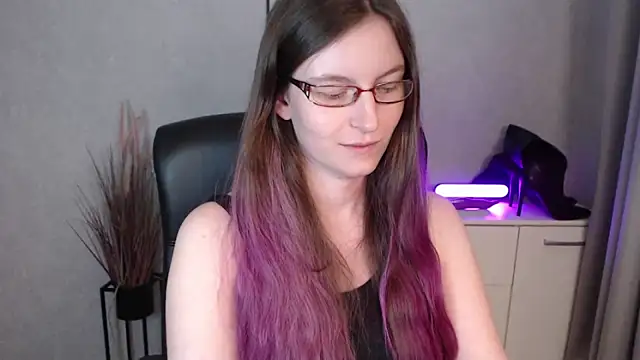 emmaxDelight's cam snapshot