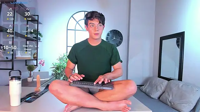 DyllanCooper live sex cam