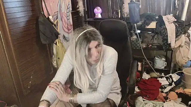 Ombeline1 live sex cam