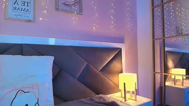 lilly_rohan's cam snapshot