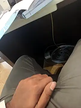 hotboy43339's cam snapshot