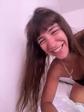 Yara-Lolii live sex cam