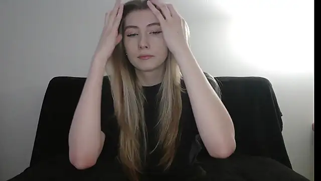 ErikaShyy live sex cam