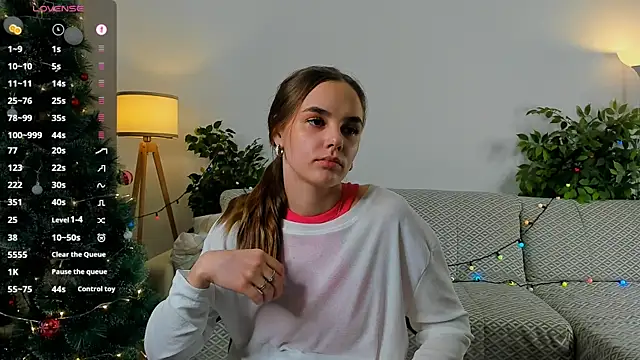 KarriVoisinet's cam snapshot