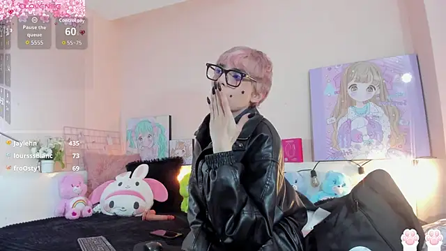 Strawberry_Kitty_ live sex cam