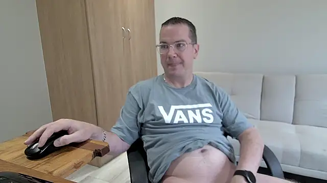 BrettJ81's cam snapshot