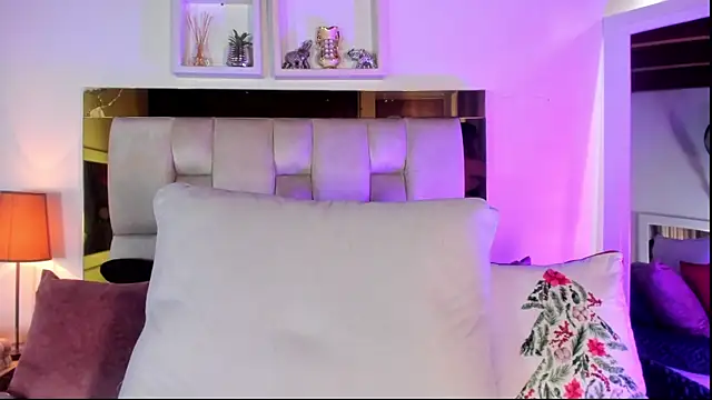 emmy_r's cam snapshot