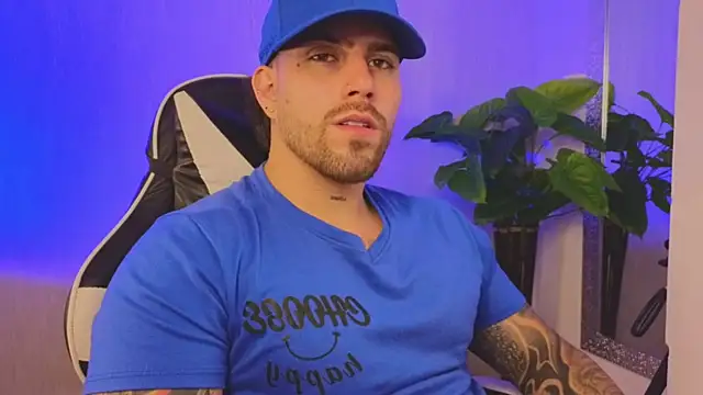 Ades_Lowe live sex cam