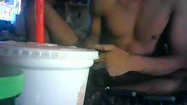 ON3YOULLN3VER_FIR3's cam snapshot