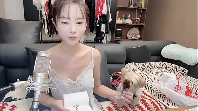 Butterbear's cam snapshot