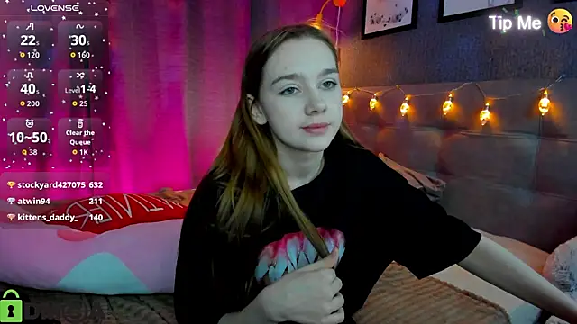 Lesi_Moonie01's cam snapshot