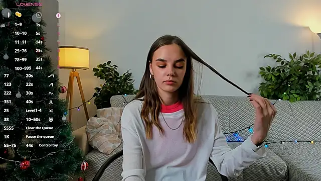 KarriVoisinet's cam snapshot