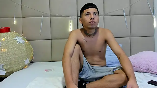 little_kris1 live sex cam