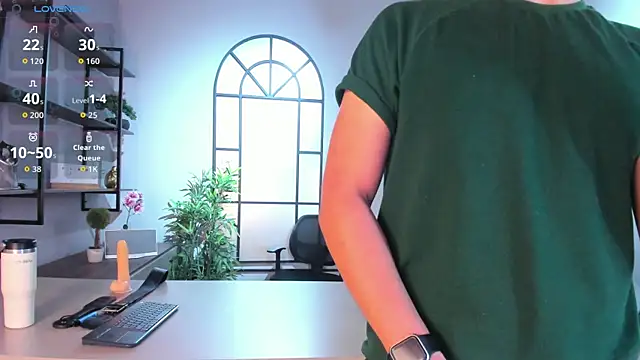 DyllanCooper live sex cam