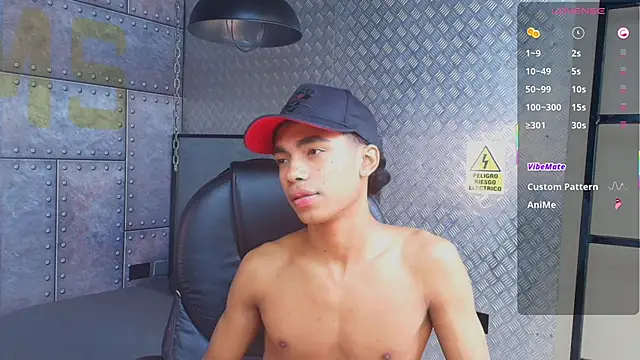 AlanCutee live sex cam