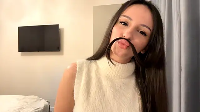 MinervaShetrawski live sex cam