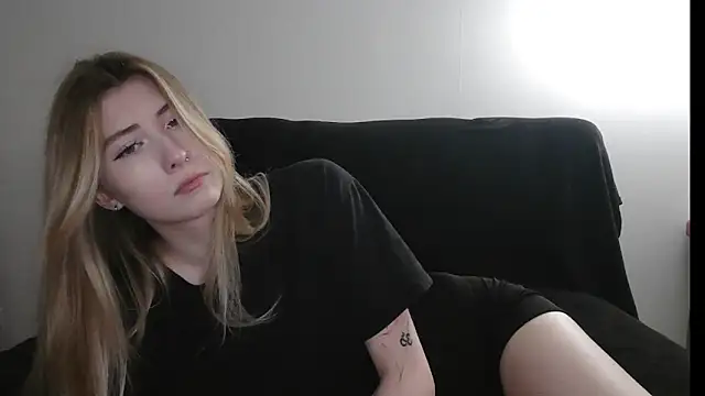 ErikaShyy live sex cam