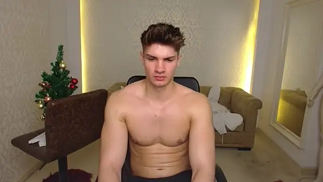 MaxKaiden live sex cam