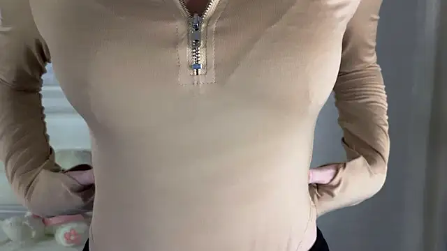 YvonneShames's cam snapshot