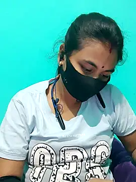 DivyaBhabhi69@xh's cam snapshot