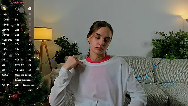 KarriVoisinet's cam snapshot