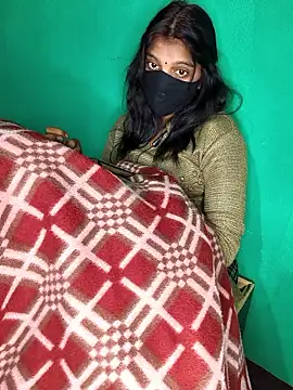 QWEEN7B's cam snapshot