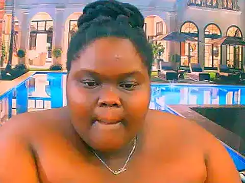 EbonyHotBuns's cam snapshot